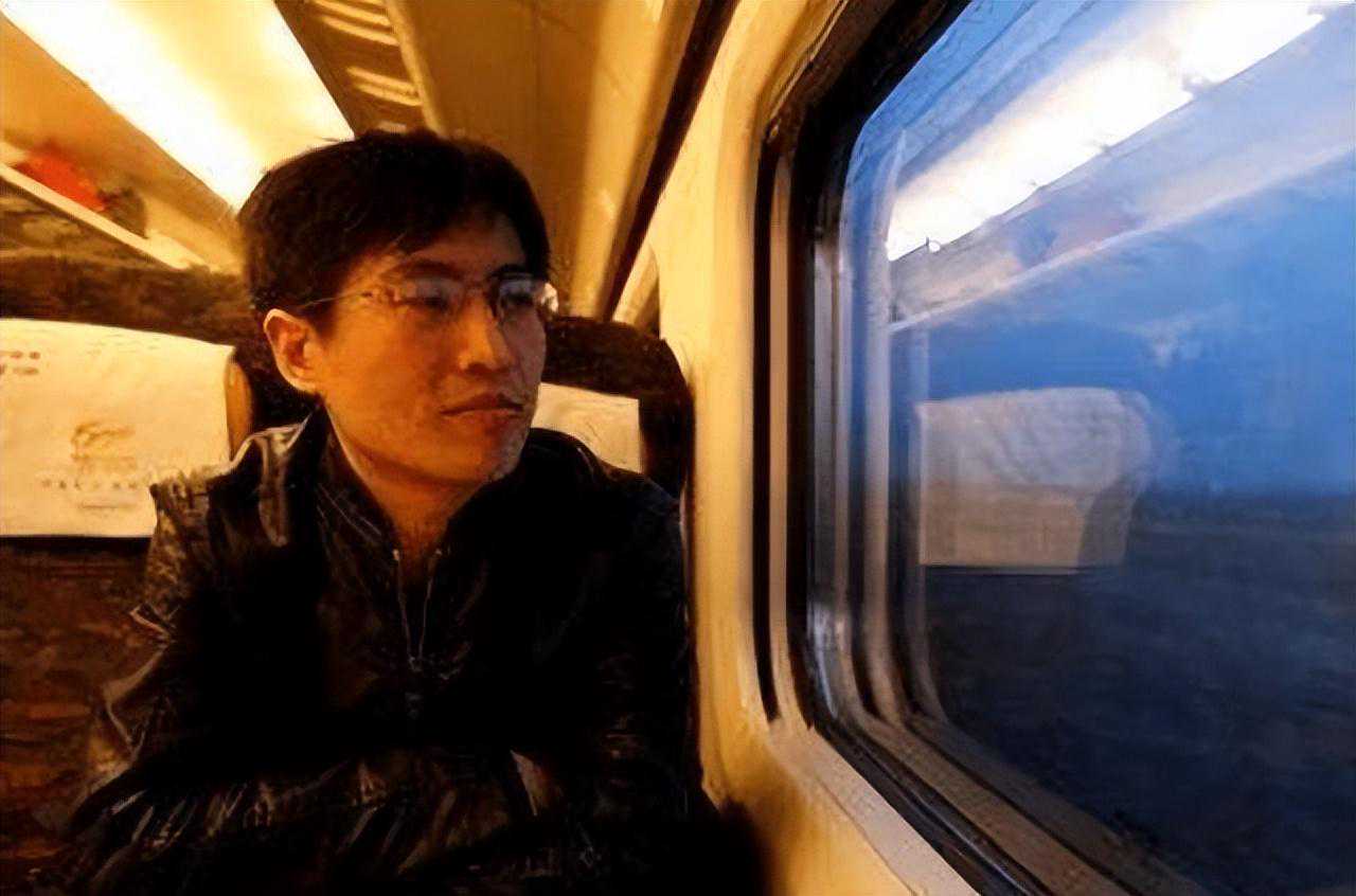 985毕业高材生，网吧吃住4年，上机2万小时，如今现状如何？