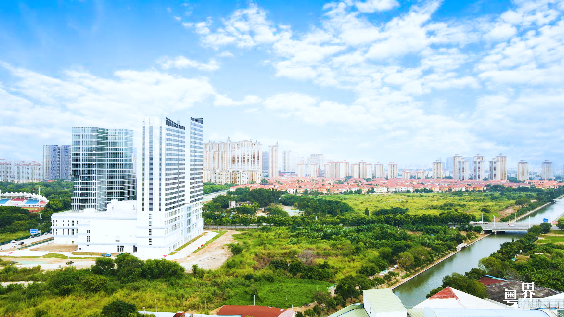 从马路边走向世界顶端，佛山这座家具城是如何发家致富的？