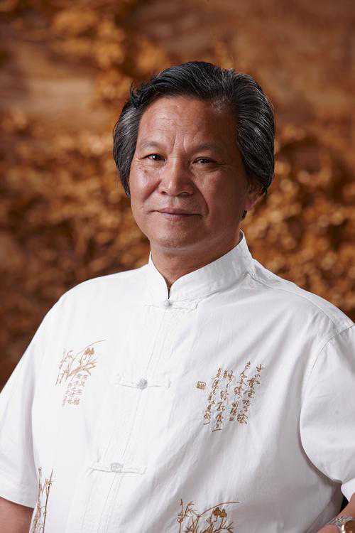 那些作品值得收藏的东阳木雕大师