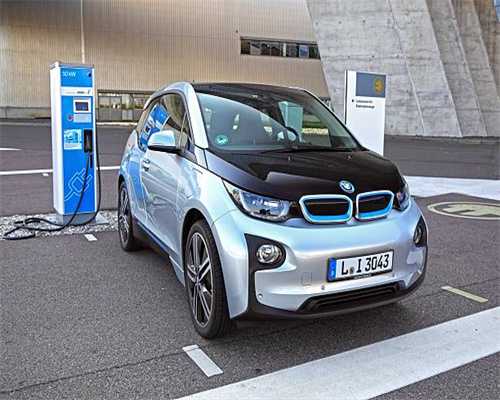 济南：5万元新家具多处裂缝 世尚雅轩专柜拒绝退货