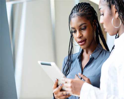 「人造皮沙发」人造皮沙发和真皮沙发的区别 如何鉴别人造皮沙发