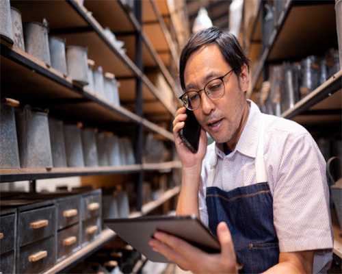 泉文科教：屏风工作位的挡风板都有哪些？