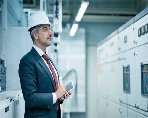 做衣柜用实木颗粒板，生态板，多层板，哪个比较好？多亏师傅提醒