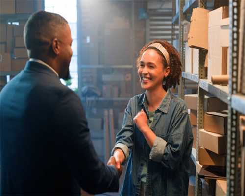 餐厅实木餐边柜哪种好？看完这些再选购准没错！